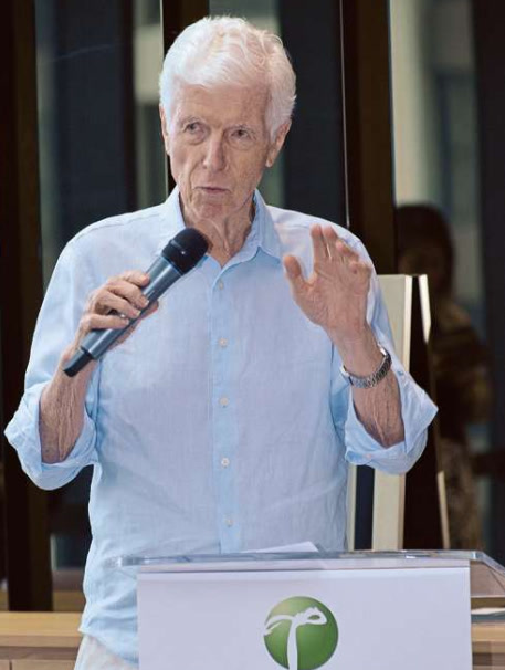 Andy Davison speaking at a TEG preview
